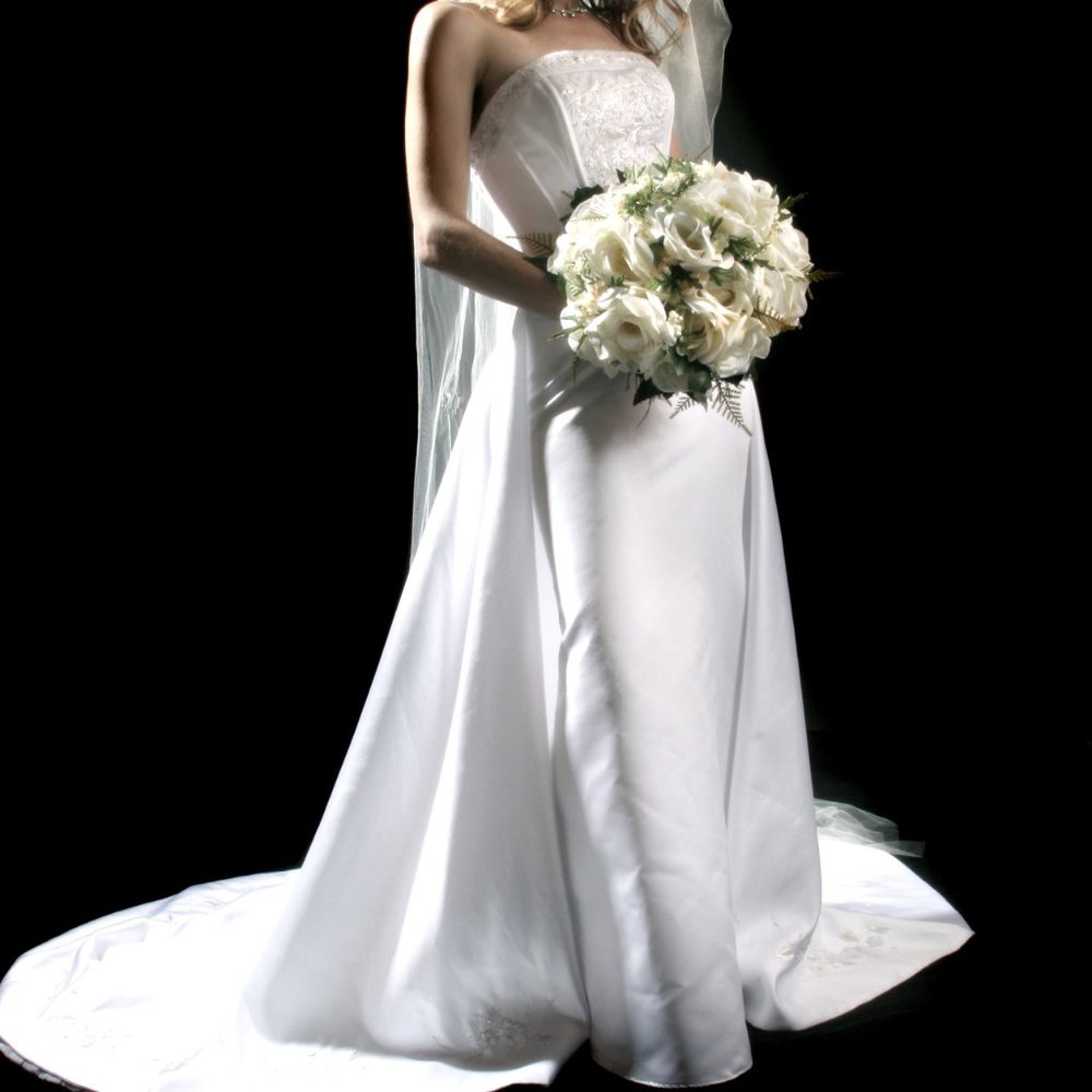 white christmas dresses Alfred Angelo 2438 – Nearly Newlywed